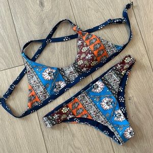 Zaful size medium reversible bikini